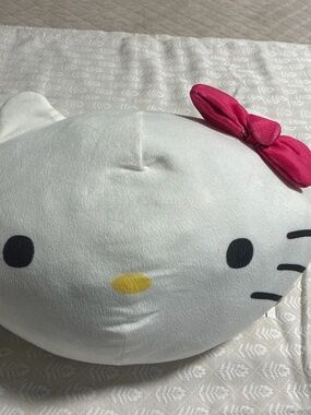 Hello Kitty White Plush Pillow with Pink Bow - Kids Accessory